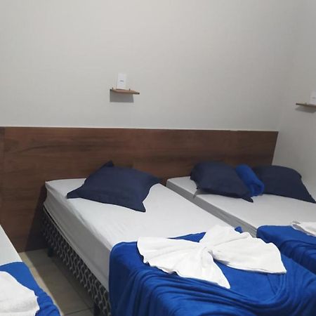 Pousada Quarto Com Frigobar,Ar E Garagem Gratuita Hotel Aparecida  Eksteriør billede